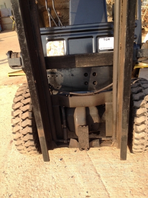 ขายรถยกTCMเครื่องเบนซินZ24ยกได้2ตันเสาสูง4.ม.สภาพสวยยางใหม่ขายราคา125000฿โทร0984980081คับ