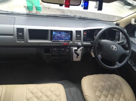 TOYOTA COMMUTER 2.7เบนซิน ปี12 สีขาวเกียAT แต่งวีไอพีเต็ม โทร0877758887 นาง