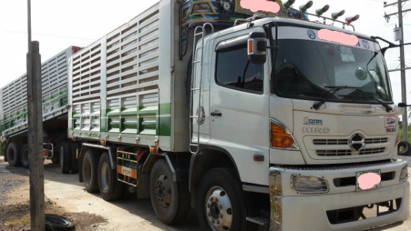 ขายดาวน์รถบรรทุก 24 ล้อพ่วงแม่ลูกดัมพ์ ISUZU DECA 344 แรงม้าปี 2556 ลูกพ่วง 3 เพลาไมล์ 120000 ขายดาวน์ 1350000