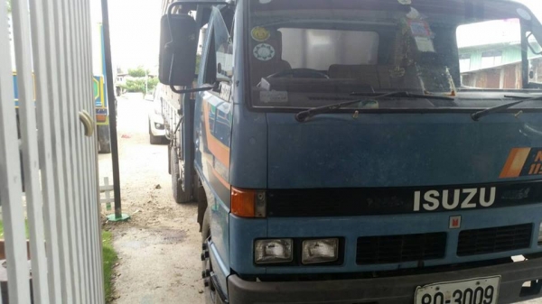 **365,000 บ.ต่อรอง/// 6ล้อNPR 115 เดิมบาง **ขาย ISUZU NPR 115 6ล้อบรรทุก ยอดนิม สวย เดิม บาง ISUZU NPR 79xxxxx (NEW KS) 4BD1-115แรง ฝาขาว เกียร์ยาว รถห้างแท้ เครื่องเดิม เกียร์เดิม เครื่องดี แน่น แรงดี เสียงนิ่ม ไม่มีหอบ เครื่องใส ไม่มีเยิ้ม เกียร์ดี เข้า **365,000 บ.ต่อรอง/// 6ล้อNPR 115 เดิมบาง **ขาย ISUZU NPR 115 6ล้อบรรทุก ยอดนิม สวย เดิม บาง ISUZU NPR 79xxxxx (NEW KS) 4BD1-115แรง ฝาขาว เกียร์ยาว รถห้างแท้ เครื่องเดิม เกียร์เดิม เครื่องดี แน่น แรงดี เสียงนิ่ม ไม่มีหอบ เครื่องใส ไม่มีเยิ้ม เกียร์ดี เข้า