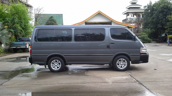 TOYOTA HIACE 3.0 ปี2003