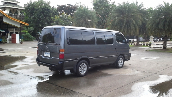 TOYOTA HIACE 3.0 ปี2003