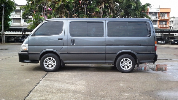 TOYOTA HIACE 3.0 ปี2003