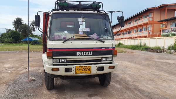 ขายรถบรรทุกอีซูซุ ROCKY 10 ล้อ ช่วงยาว