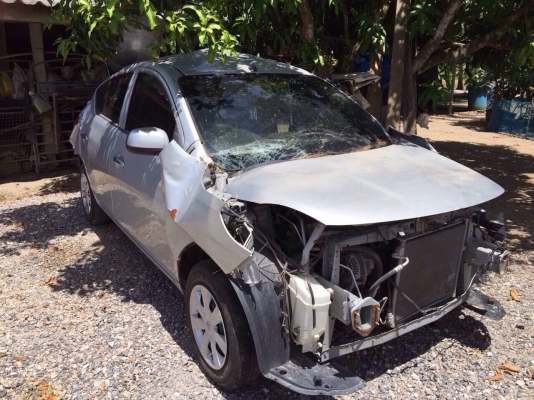 นิสสันอเมล่ารื้อขายเป็นอะไหลทั้งคันเครื่องเกียรสมบูรณ์ภายในสวยทุกอย่างมีอีกหลายรุ่นทะเบียนเเจ้งจอด