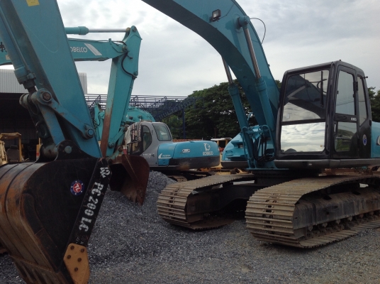 ขาย !!! รถแม็คโค SK200 MARK5 SUPER รถใน สภาพสวย พร้อมใช้งาน ราคาถูก (เจ้าของขายเอง) ขาย !!! รถแม็คโค SK200 MARK5 SUPER รถใน สภาพสวย พร้อมใช้งาน ราคาถูก (เจ้าของขายเอง)