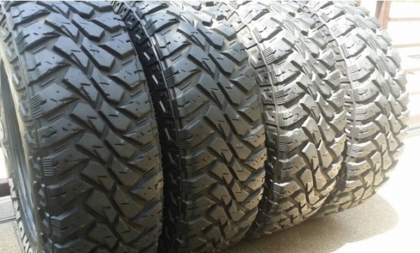 ยาง Mud Maxxis 245 75 16 กลางปี10 ดอกเยอะใช้ได้อีกหลายปี ยาง Mud Maxxis 245 75 16 กลางปี10 ดอกเยอะใช้ได้อีกหลายปี