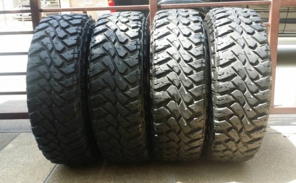 ยาง Mud Maxxis 245 75 16 กลางปี10 ดอกเยอะใช้ได้อีกหลายปี ยาง Mud Maxxis 245 75 16 กลางปี10 ดอกเยอะใช้ได้อีกหลายปี