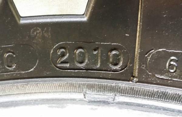 ยาง Mud Maxxis 245 75 16 กลางปี10 ดอกเยอะใช้ได้อีกหลายปี ยาง Mud Maxxis 245 75 16 กลางปี10 ดอกเยอะใช้ได้อีกหลายปี