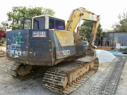 ขายรถแบคโฮKOMATSU pc 120-5ไฟฟ้าตัดเอกสารพร้อมราคา 495,000