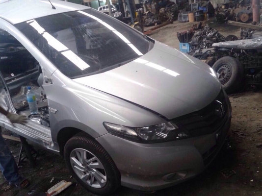 หน้าตัดครึ่งคัน ซิดตี้ 08-12 สภาพสวยอุปกรณ์ครบตามสภาพช่วงล่างสวย