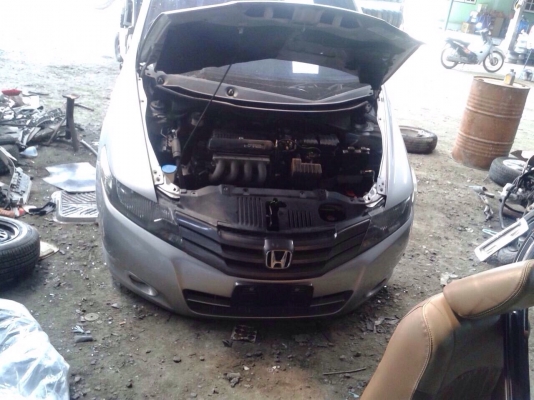 หน้าตัดครึ่งคัน ซิดตี้ 08-12 สภาพสวยอุปกรณ์ครบตามสภาพช่วงล่างสวย