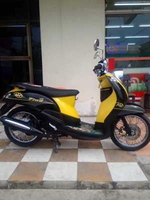 Yamaha Fino ปี 2556 สีดำเหลือง ลาย PS เป็นลายสุดท้าย รถอย่างสวย สภาพดี Yamaha Fino ปี 2556 สีดำเหลือง ลาย PS เป็นลายสุดท้าย รถอย่างสวย สภาพดี