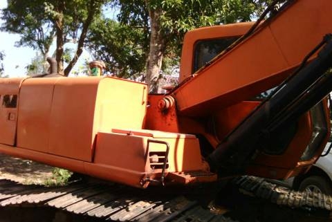 ขายรถแบคโฮ HITACHI EX 200-2รถสวยพร้อมใช้ราคา 470,000