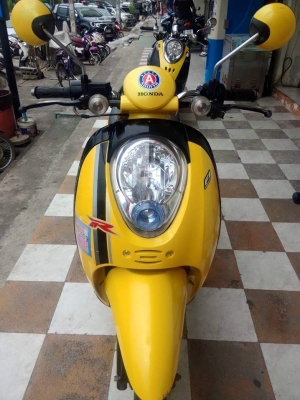 Honda Scoopy i ปี 2554 ลาย Fun รถสวยเดิมๆเลย สภาพดี หัวฉีดประหยัดน้ำมัน Honda Scoopy i ปี 2554 ลาย Fun รถสวยเดิมๆเลย สภาพดี หัวฉีดประหยัดน้ำมัน