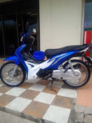 Honda Wave 110 i ปี 2556 สีน้ำเงินขาว รถอย่างสวย เครื่องเดิมๆ ประหยัดน้ำมันสุดๆ Honda Wave 110 i ปี 2556 สีน้ำเงินขาว รถอย่างสวย เครื่องเดิมๆ ประหยัดน้ำมันสุดๆ
