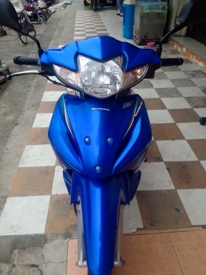 Honda Wave 110 i ปี 2556 สีน้ำเงินขาว รถอย่างสวย เครื่องเดิมๆ ประหยัดน้ำมันสุดๆ Honda Wave 110 i ปี 2556 สีน้ำเงินขาว รถอย่างสวย เครื่องเดิมๆ ประหยัดน้ำมันสุดๆ