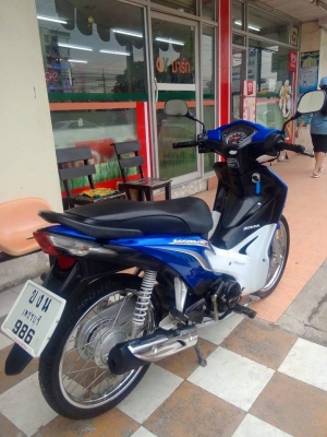 Honda Wave 110 i ปี 2556 สีน้ำเงินขาว รถอย่างสวย เครื่องเดิมๆ ประหยัดน้ำมันสุดๆ Honda Wave 110 i ปี 2556 สีน้ำเงินขาว รถอย่างสวย เครื่องเดิมๆ ประหยัดน้ำมันสุดๆ