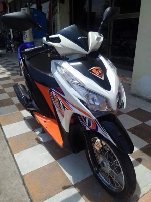Honda Click 125 i รุ่น Racing Combi brake ลาย Street รถสวยดูสปอร์ตสุดๆ