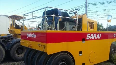 ขายรถบด9 ล้อSAKAI TS 90 รถสวยพร้อมใช้เอกสารพรัอมราคา 495,000