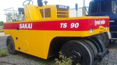 ขายรถบด9 ล้อSAKAI TS 90 รถสวยพร้อมใช้เอกสารพรัอมราคา 495,000