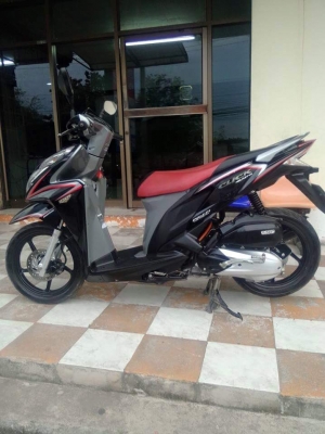 Honda Click 125 i ปี 2556 สีดำ รุ่น idling stop (ล้อแม็กซ์แท้) ตัวท๊อปสุด สวยสปอร์ตฝุดๆ Honda Click 125 i ปี 2556 สีดำ รุ่น idling stop (ล้อแม็กซ์แท้) ตัวท๊อปสุด สวยสปอร์ตฝุดๆ