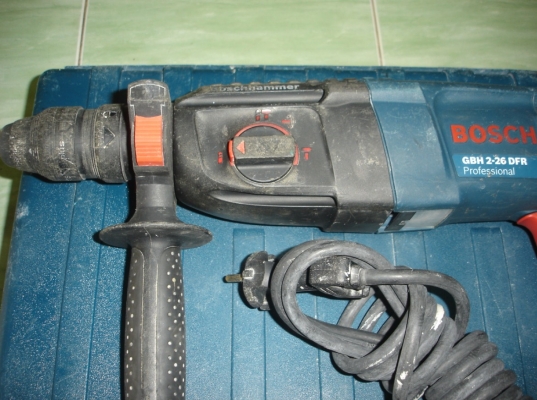 ขายสว่านโรตารี่ Bosch รุ่น GBH 2-26 DFR(800W.)ถอดเปลี่ยนหัวได้