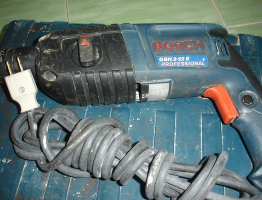 ขายสว่านโรตารี่ BOSCH รุ่น GBH 2-22E (620w.)