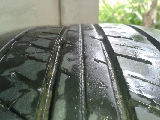 ขายยาง bridgestone duravis 215/65/16 ปี11