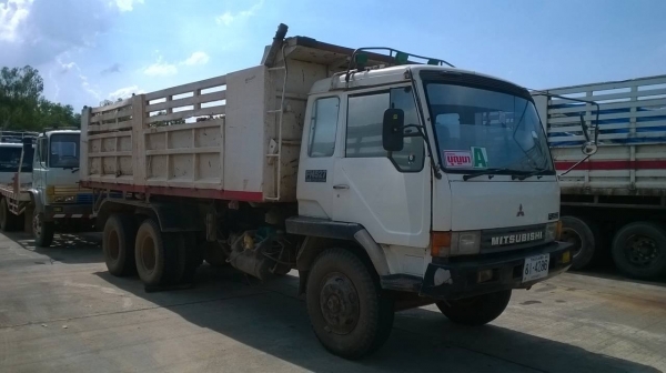 ขายไอ้หลง FN527M-TD เครื่อง 6D16 195 แรงม้า เพลาบุ๋ม คัสซีสวยตลอดเส้น เกียร์ 10 สปีด ทะเบียนพร้อมโอน จัดแนนซ์ให้ด้วยครับ