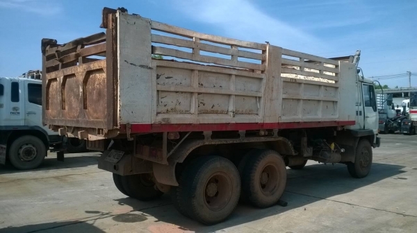 ขายไอ้หลง FN527M-TD เครื่อง 6D16 195 แรงม้า เพลาบุ๋ม คัสซีสวยตลอดเส้น เกียร์ 10 สปีด ทะเบียนพร้อมโอน จัดแนนซ์ให้ด้วยครับ