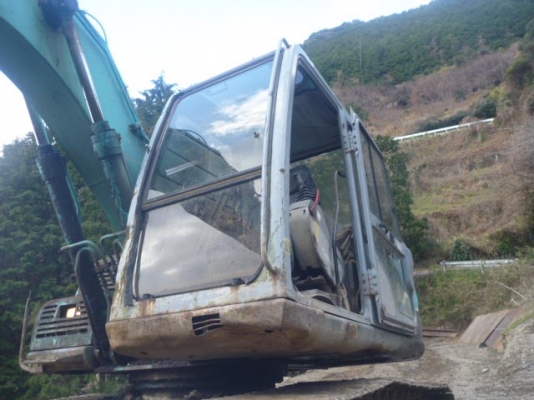 ขาย Kobelco SK120-3 อาร์มพิเศษพร้อมไลน์หัวหัวเจาะ แทรค70ซม. ราคาไม่แพงครับ