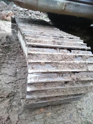 ขาย Kobelco SK120-3 อาร์มพิเศษพร้อมไลน์หัวหัวเจาะ แทรค70ซม. ราคาไม่แพงครับ