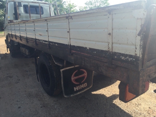 ขายรถ6ล้อรั้ว HINO FB2WGKA เครื่อง 120แรงม้า กะบะยาว5เมตร สนใจโทร 081-970-1072