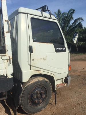 ขายรถ6ล้อรั้ว HINO FB2WGKA เครื่อง 120แรงม้า กะบะยาว5เมตร สนใจโทร 081-970-1072