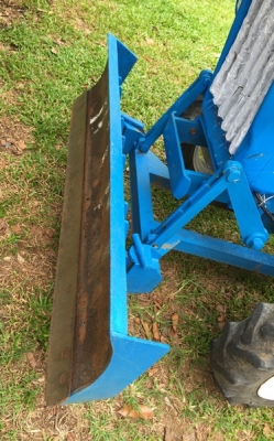 รถไถFord 2080 4WD 2เพลา  มีดันหน้า ผาน 3 แถมเวทถ่วงล้อ ยางหลังใหม่ เครื่องแรง พร้อมใช้งาน ราคาต่อรองได้ครับ