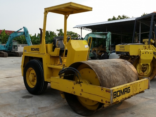 ขายรถบด 5.5 ตัน BOMAG BW172AD นำเข้าจาก USA แท้ 100\% สภาพสวย ไม่เคยใช้งานในไทย