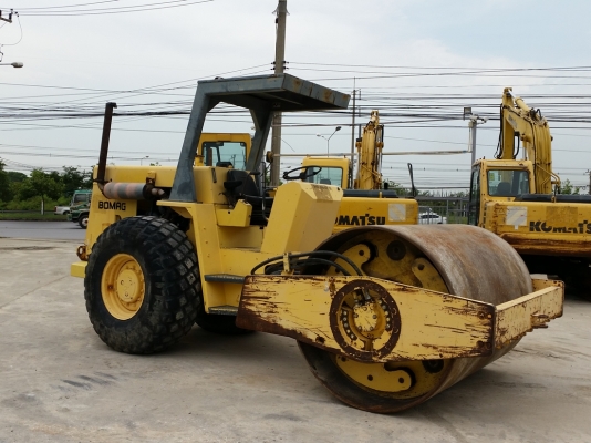 ขายรถบดอัดสั่นสะเทือนล้อเรียบ 10 ตัน BOMAG BW212D-2 รถเก่านอกนำเข้าจาก USA แท้ 100\% สภาพสวย ไม่เคยใช้งานไทย