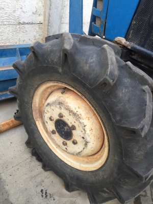 แทรคเตอร์อิเซกิ TS3110 31 แรง สองเพลา พร้อมใบดันดิน