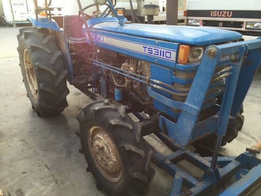 แทรคเตอร์อิเซกิ TS3110 31 แรง สองเพลา พร้อมใบดันดิน