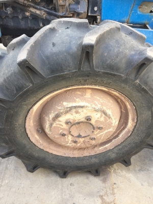 แทรคเตอร์อิเซกิ TS3110 31 แรง สองเพลา พร้อมใบดันดิน