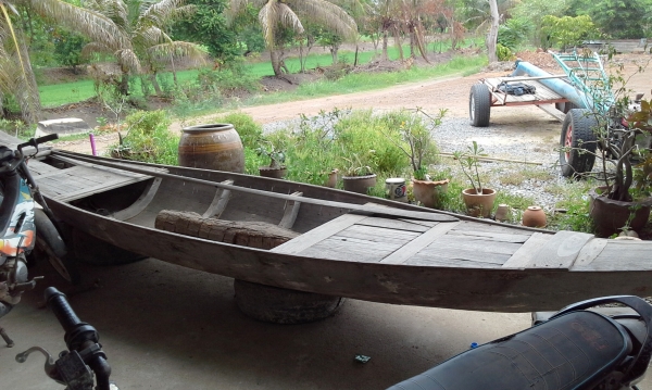 ขายเรือพายเรือขุดไม้ตะเคียนสภาพสวย95เปอร์เซ้นพร้อมไช้งาน