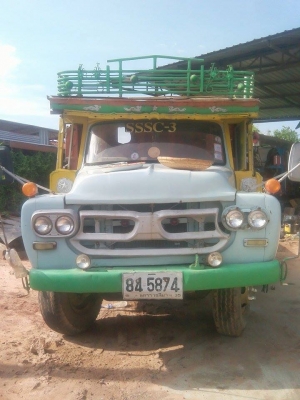 ขายสิบล้อหัวยาว หางปลา