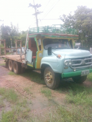 ขายสิบล้อหัวยาว หางปลา