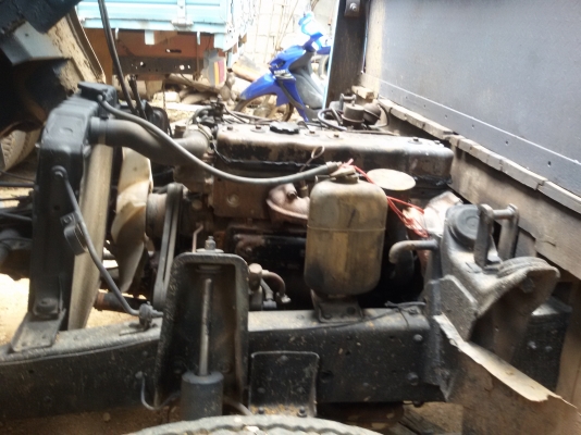 ขาย 6 ล้อ ISUZU KT 26  100แรง (4BC2ฝาดำ)(ลูกค้าอุตรดิตถ์มาวางเงินจองเรียบร้อยแล้วคับรับรถวันพุธที่1ก.ค58) (ดาวน์110000ผ่อนถูกๆ)อนุมัติง่ายเร็วทันใจ เครื่องแห้ง แน่นแรงดีสุดๆ แซสซีสวยๆไม่ผุไม่ดาม พวงมาลัยพาวเวอร์ เกียร์สั้น ยกหัวได้ ยางใหม่ๆ6 เส้น รถวิ่งดี