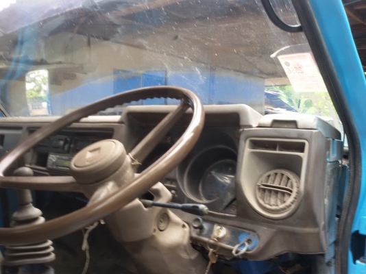 ขาย 6 ล้อ ISUZU KT 26  100แรง (4BC2ฝาดำ)(ลูกค้าอุตรดิตถ์มาวางเงินจองเรียบร้อยแล้วคับรับรถวันพุธที่1ก.ค58) (ดาวน์110000ผ่อนถูกๆ)อนุมัติง่ายเร็วทันใจ เครื่องแห้ง แน่นแรงดีสุดๆ แซสซีสวยๆไม่ผุไม่ดาม พวงมาลัยพาวเวอร์ เกียร์สั้น ยกหัวได้ ยางใหม่ๆ6 เส้น รถวิ่งดี