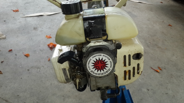 เครื่องแหวกร่องน้ำในนา เครื่องแหวกร่องน้ำในนา