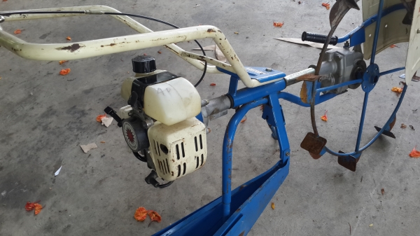 เครื่องแหวกร่องน้ำในนา เครื่องแหวกร่องน้ำในนา