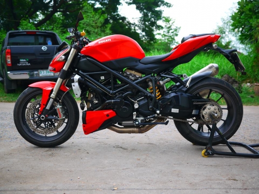 *ราคาโครตถูก* ขาย Ducati streetfighter ตัว 1098s พร้อมทะเบียนแท้ไม่ขาดต่อจู