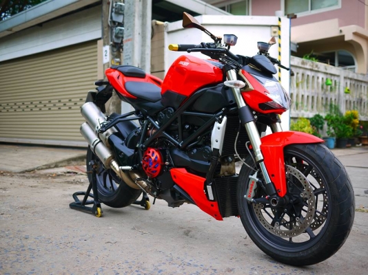 *ราคาโครตถูก* ขาย Ducati streetfighter ตัว 1098s พร้อมทะเบียนแท้ไม่ขาดต่อจู